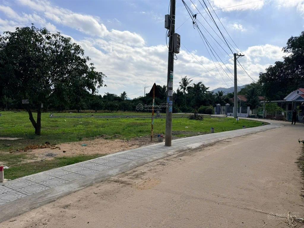 Bớt lộc 50 triệu đất full thổ cạnh kdt mới vingroup