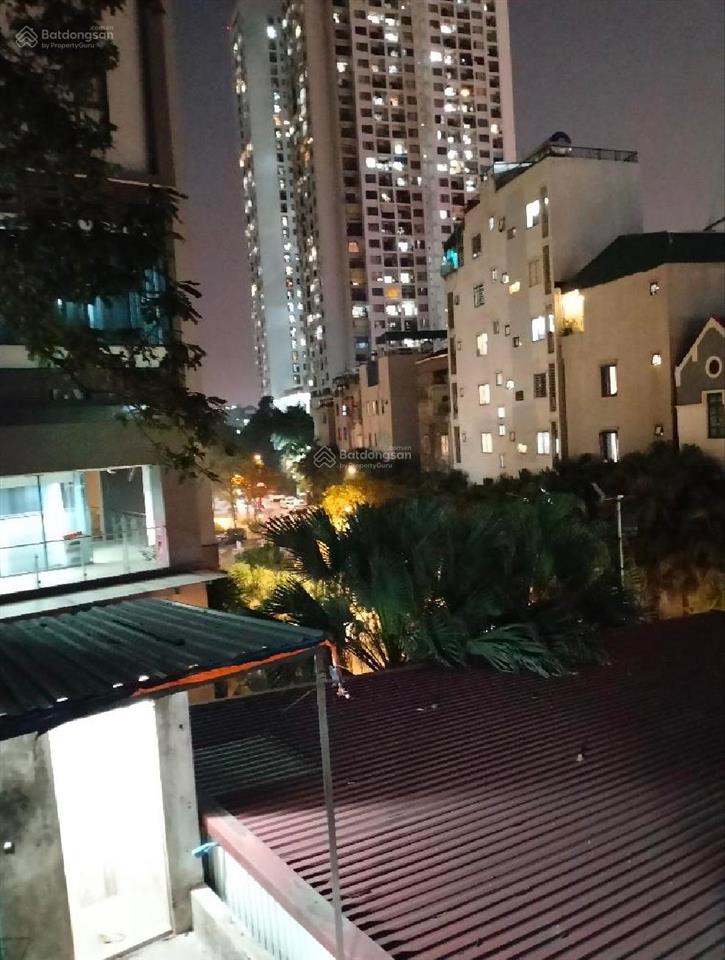 Nhà mặt phố minh khai, hàng xóm times city