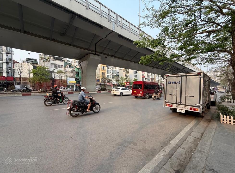 Nhà mặt phố minh khai, hàng xóm times city