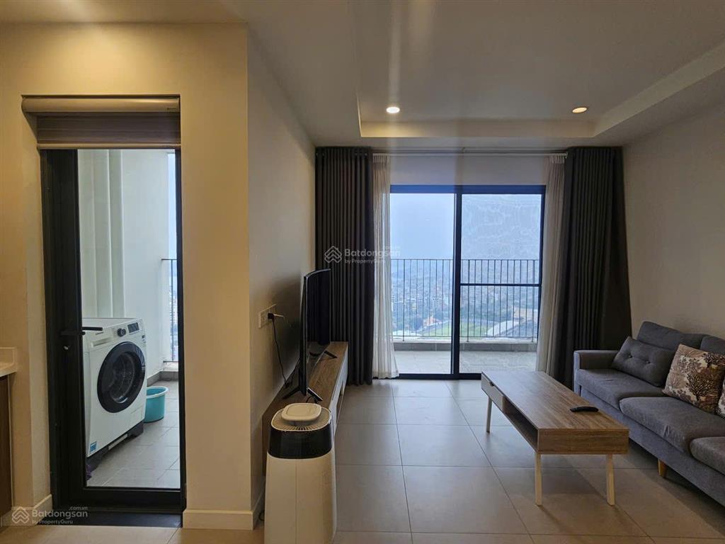 Cho thuê căn hộ cao cấp hàng đẹp hiếm tại kosmo tây hồ
