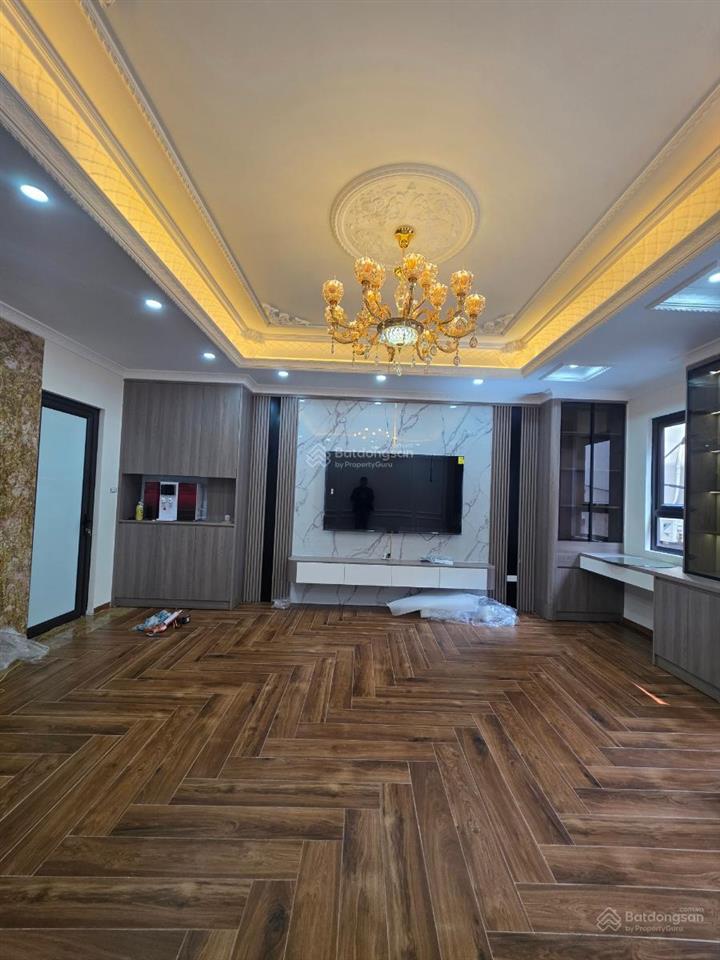 Bán nhà riêng phạm văn đồng  nhà mới thang máy,oto vào nhà,gần phố  45m 7 tầng mt 5,3m 17 tỷ hơn