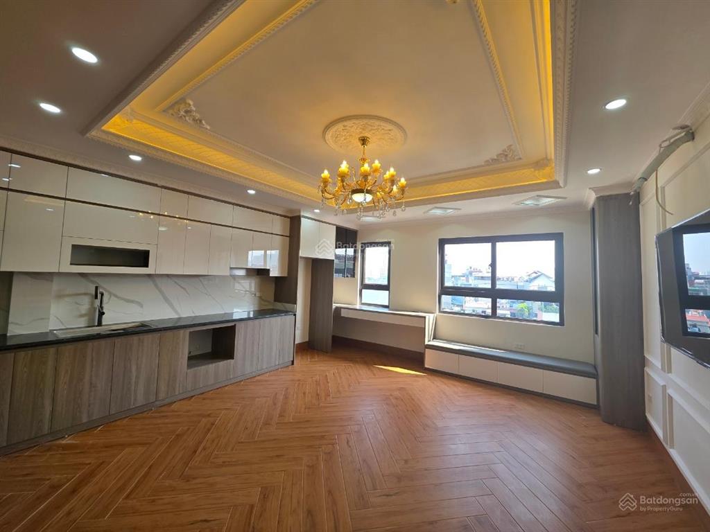 Bán nhà riêng phạm văn đồng  nhà mới thang máy,oto vào nhà,gần phố  45m 7 tầng mt 5,3m 17 tỷ hơn