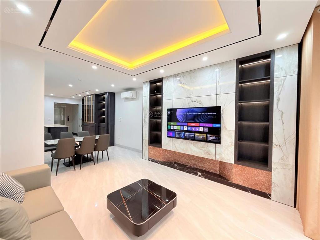 Hót! bán nhà võ chí công  nhà đẹp lô góc 2 thoáng,sát phố gần oto  37m 5 tầng nhỉnh 8 tỷ