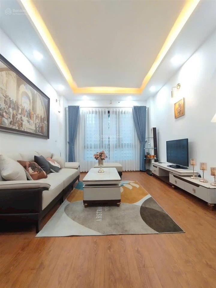 Hiếm! bán nhà trần thái tông  cầu giấy  nhà đẹp gần phố full nội thất  33m2 5 tầng nhỉnh 7 tỷ
