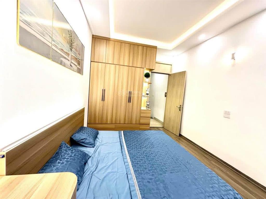 Hot! chỉ 12 tỷ hơnbán nhàcầu giấylô góc3 thoánggần phố, ôtôngõ thông50m24 tầngsổ vuông