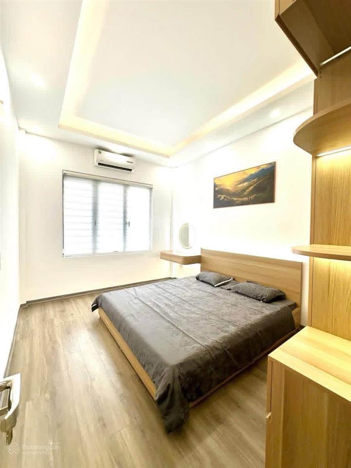 Hot! chỉ 12 tỷ hơnbán nhàcầu giấylô góc3 thoánggần phố, ôtôngõ thông50m24 tầngsổ vuông