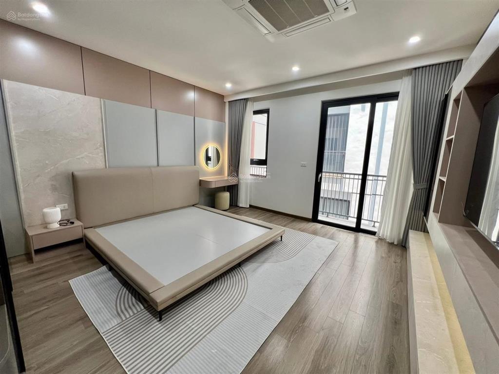 Bán nhà riêng cổ nhuế  nhà đẹp ở ngay thang máy  gần phố  gần oto tránh  35m2 6 tầng chỉ 8 tỷ