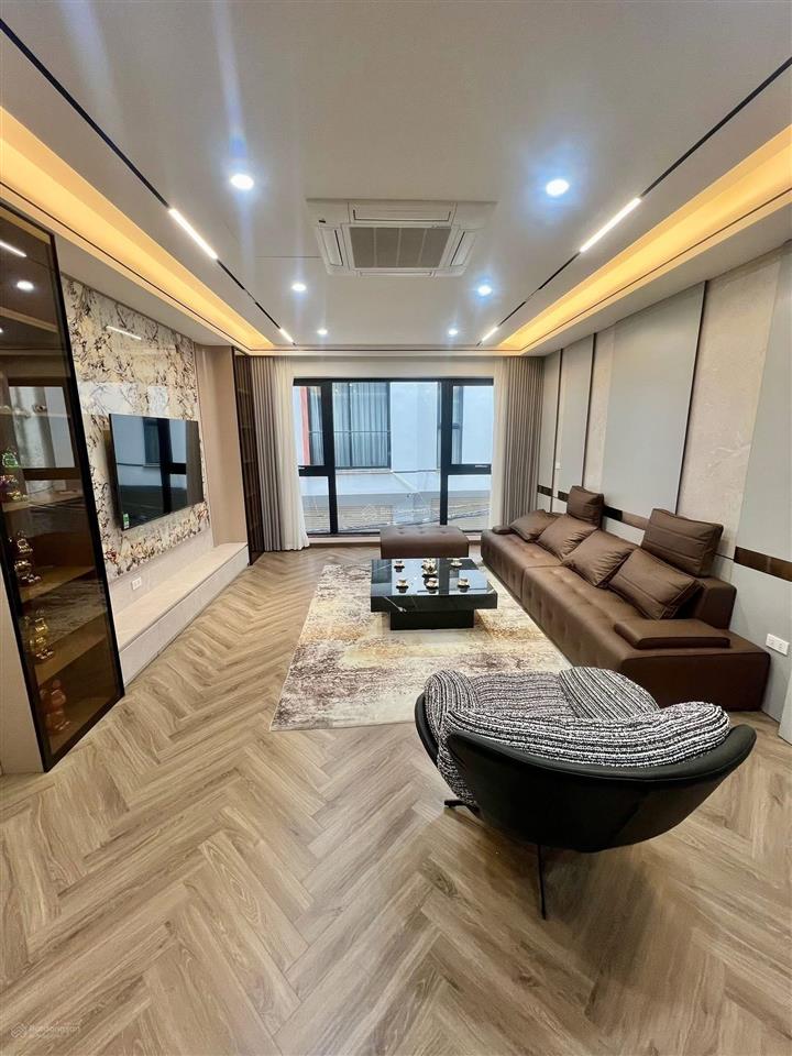 Bán nhà riêng cổ nhuế  nhà đẹp ở ngay thang máy  gần phố  gần oto tránh  35m2 6 tầng chỉ 8 tỷ