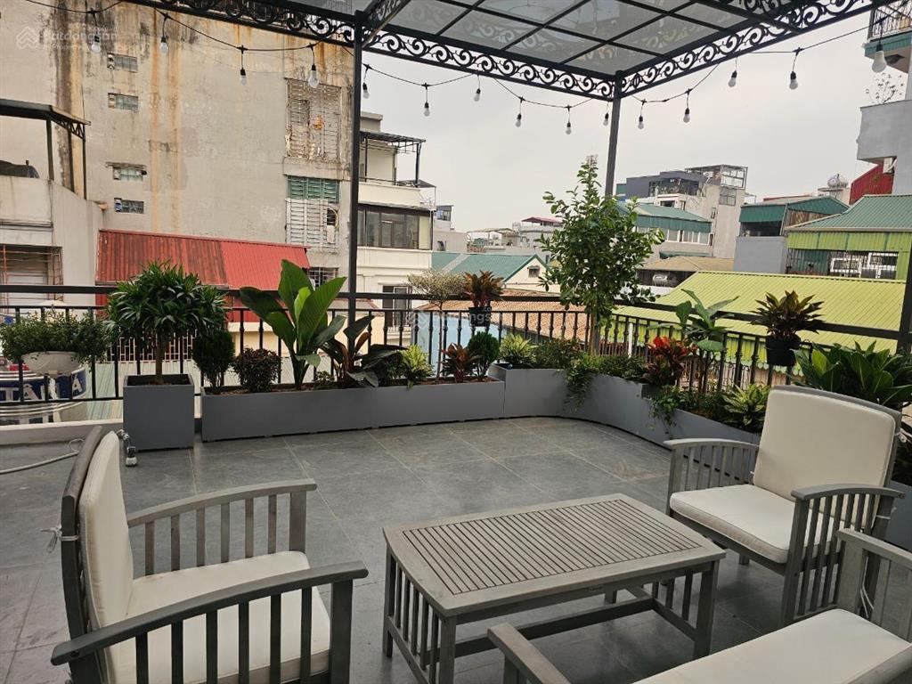 Bán nhà riêng hoàng hoa thám  nhà mới thang máy  2 thoáng gần phố  48m 5 tầng mt 4m chỉ 11,8 tỷ