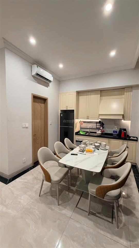 Cho thuê nhà gần trường học vinschool vin2
