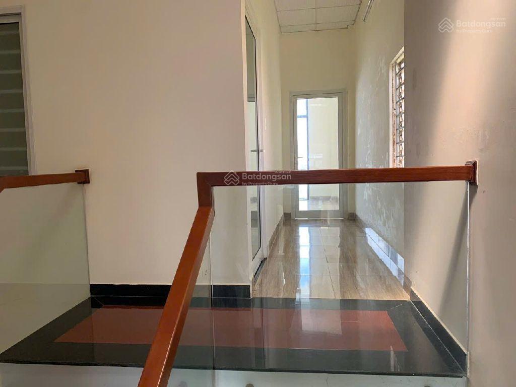 Rẻ nhất khu vực, bán căn nhà 2 tầng sát biển, đường xe tăng trần duy chiến, 150m2 chỉ nhỉnh 8 tỷ