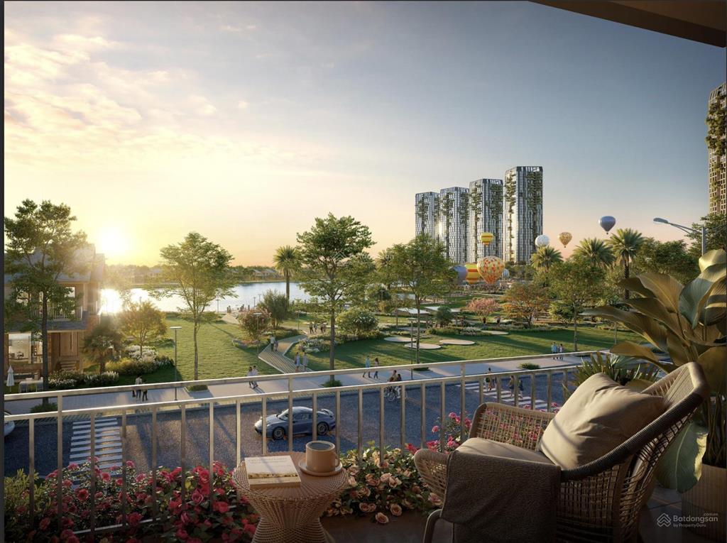 Shop house mặt đại lộ view hồ thiên nga gần quảng trường