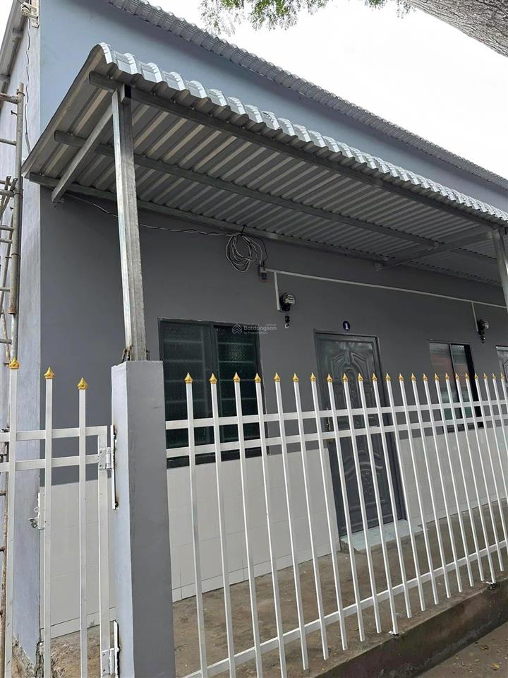 Bán gấp dãy trọ 8 phòng như hình gần chợ bình chánh