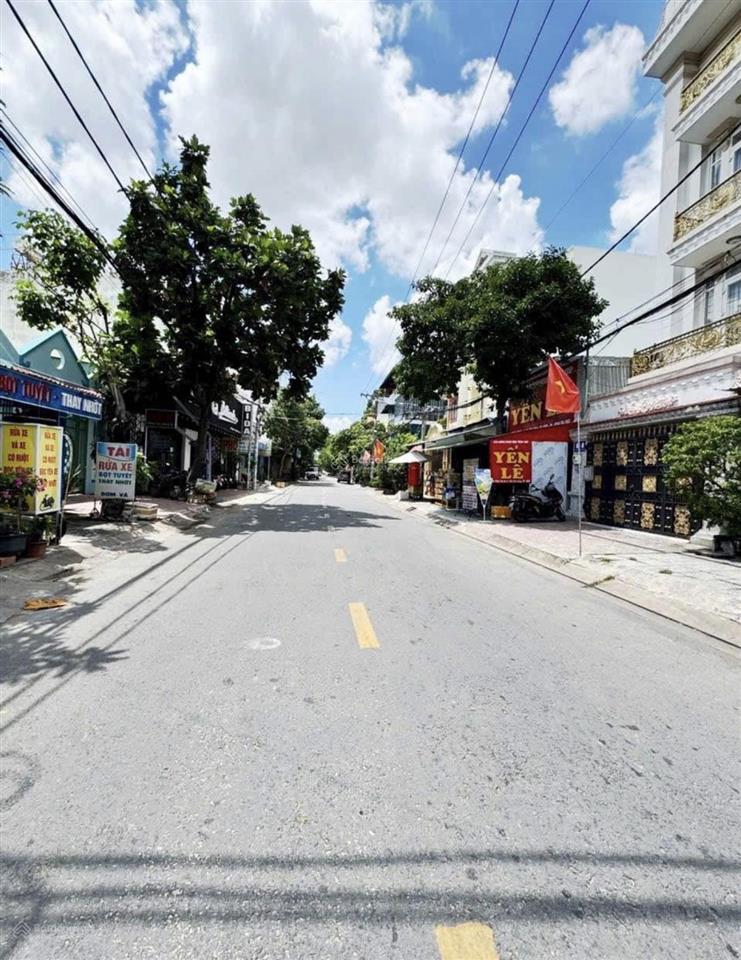 Cần bán nhà ở đường nguyễn cửu phútân nhựtbình chánh diện tích 60m²giá 1 tỷ 150 triệu.