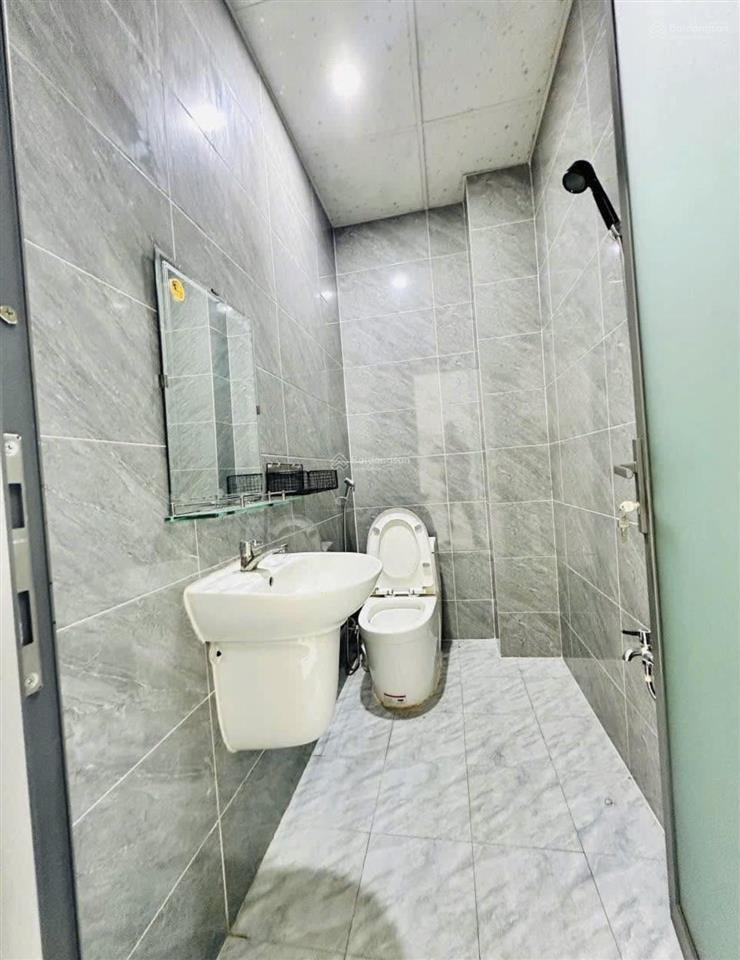 Nhà đường hưng nhơntân kiênbình chánh diện tích 60m2 kết cấu 1trệt 1lửng giá 1tỷ050tr.