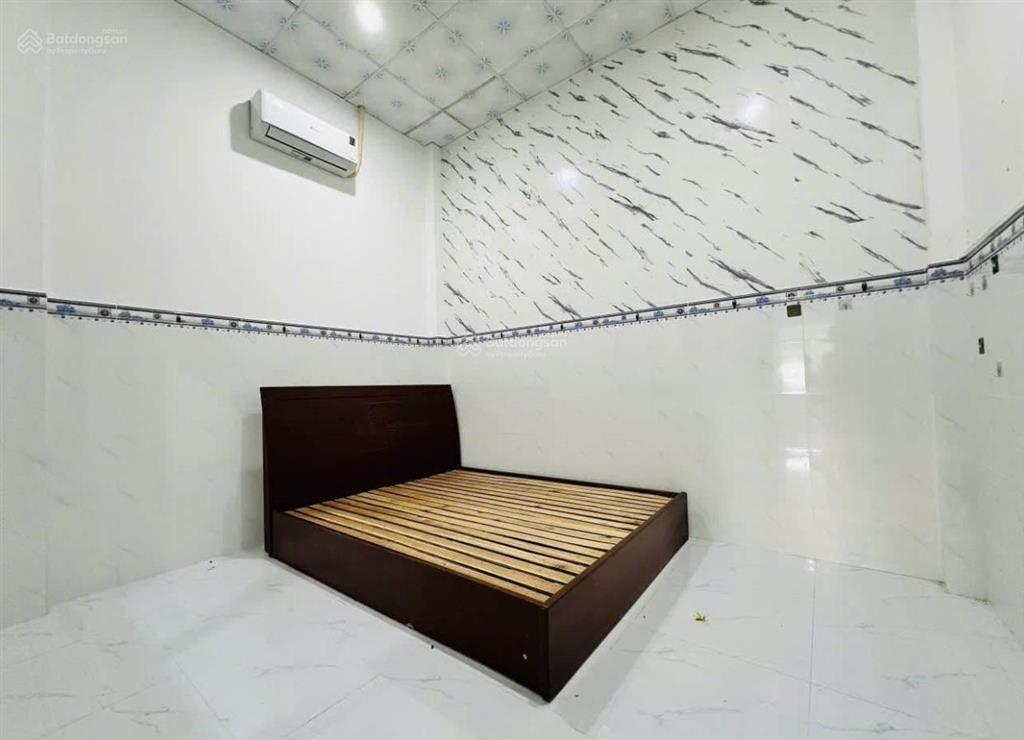 Nhà đường hưng nhơntân kiênbình chánh diện tích 60m2 kết cấu 1trệt 1lửng giá 1tỷ050tr.