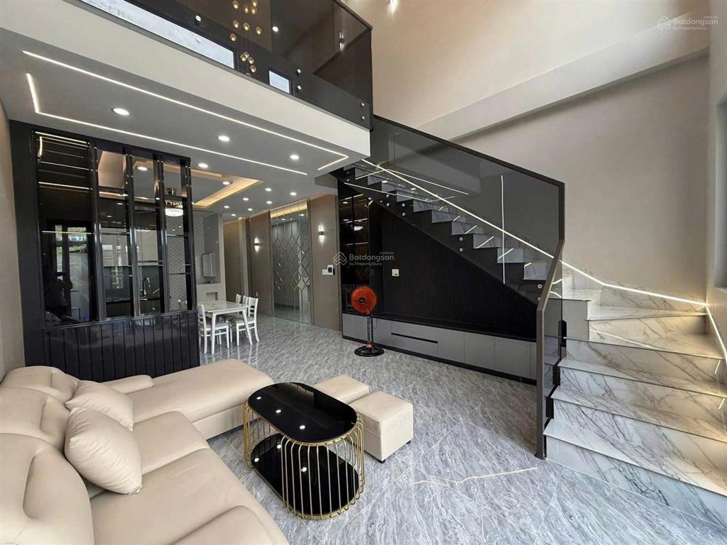 Nhà đường đinh đức thiện  bình chánh gần chợ bình chánh, dt 90m2