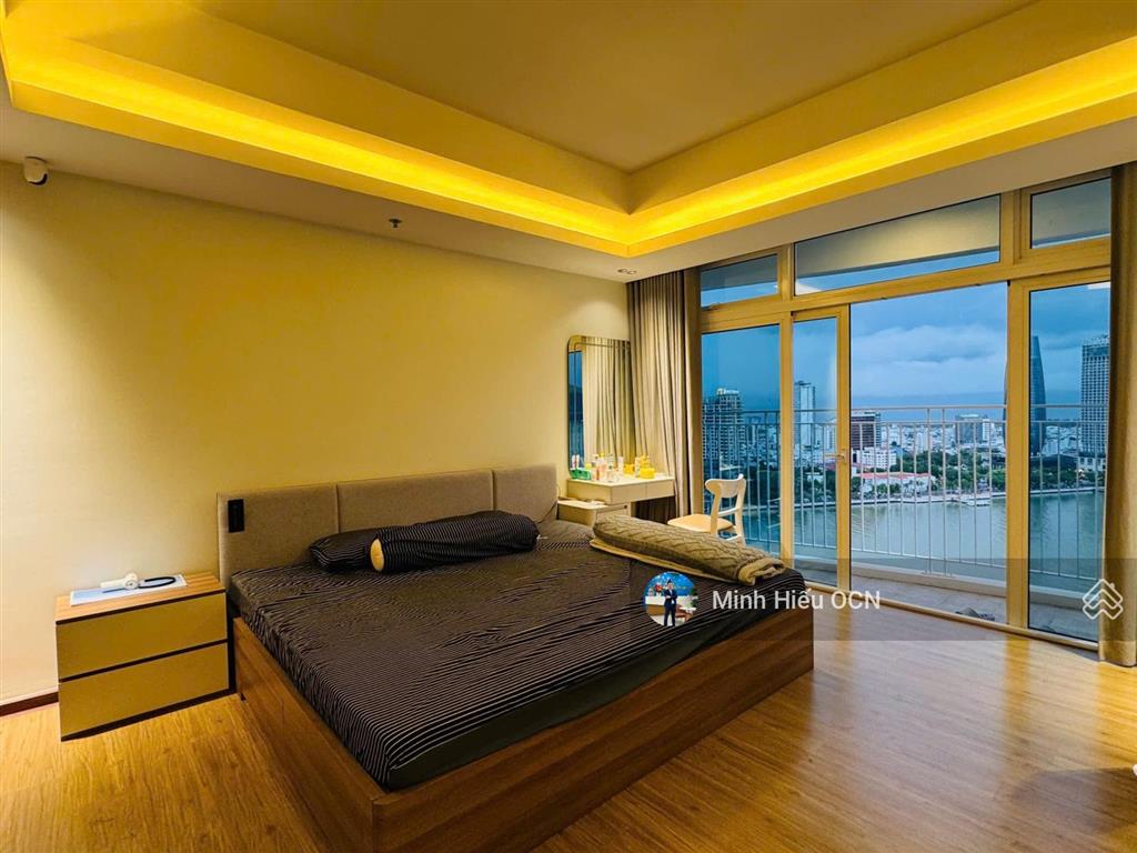 Bán căn hộ cao cấp 2pn azura view sông hàn  tầng cao, giá tốt