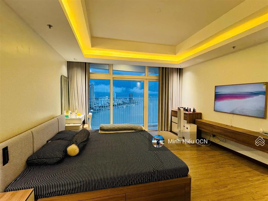 Bán căn hộ cao cấp 2pn azura view sông hàn  tầng cao, giá tốt