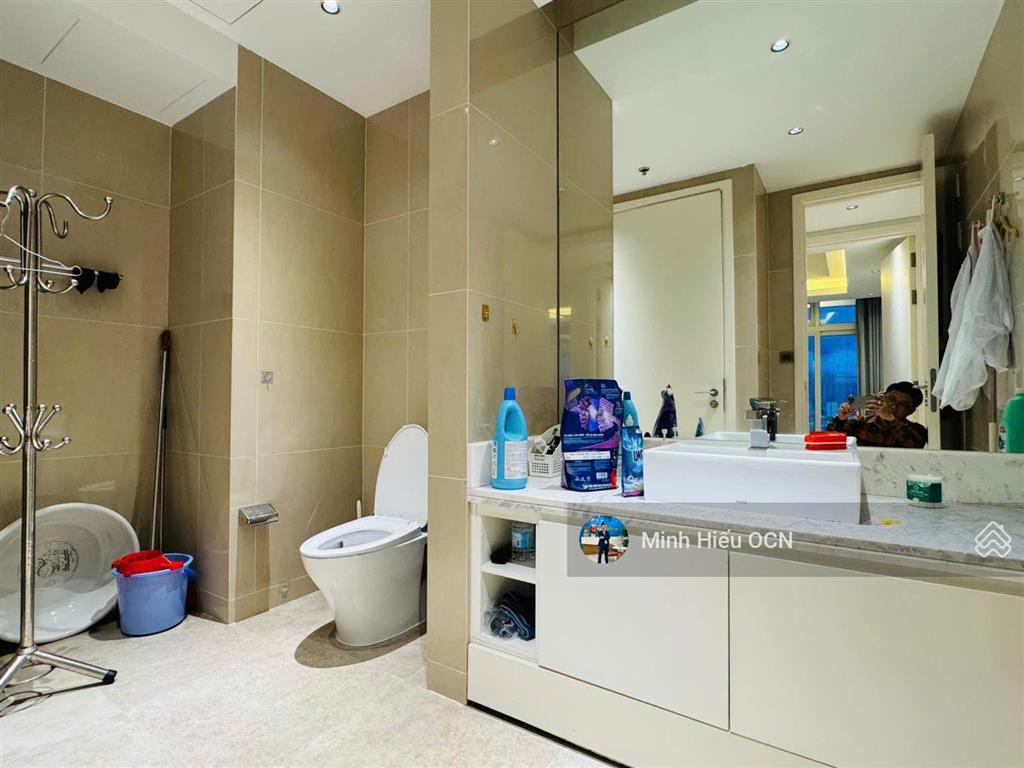 Bán căn hộ cao cấp 2pn azura view sông hàn  tầng cao, giá tốt
