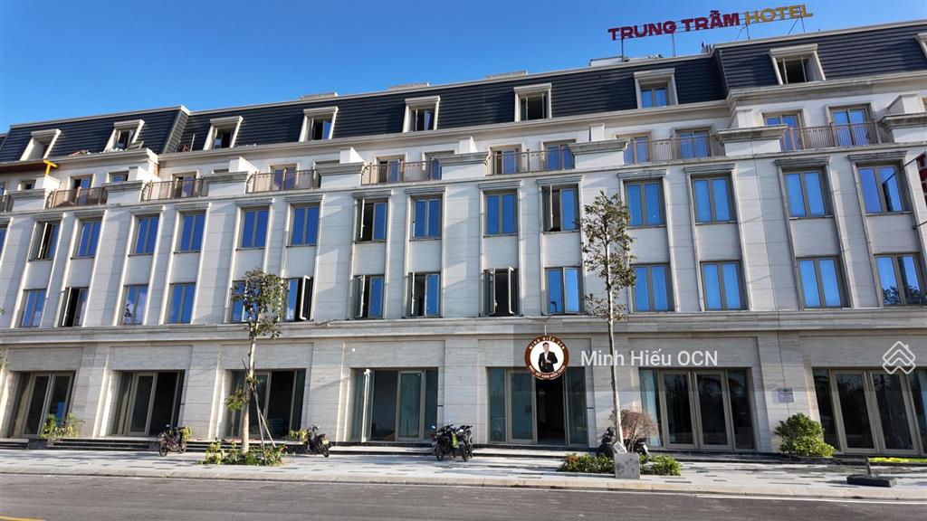 Cần bán gấp shophouse 5 tầng regal legend đồng hới, hot nhất quảng bình giá siêu tốt