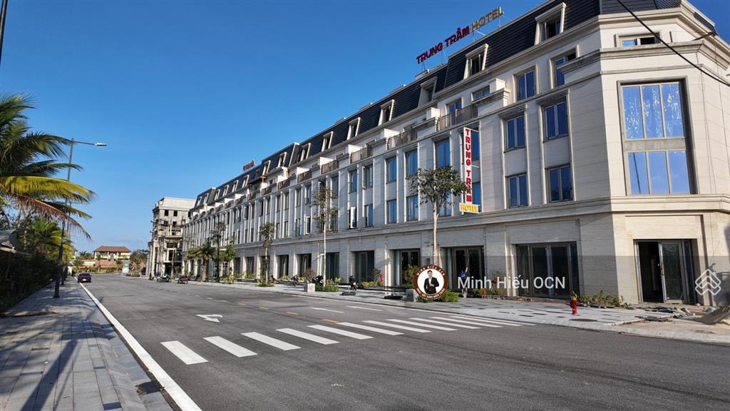 Cần bán gấp shophouse 5 tầng regal legend đồng hới, hot nhất quảng bình giá siêu tốt