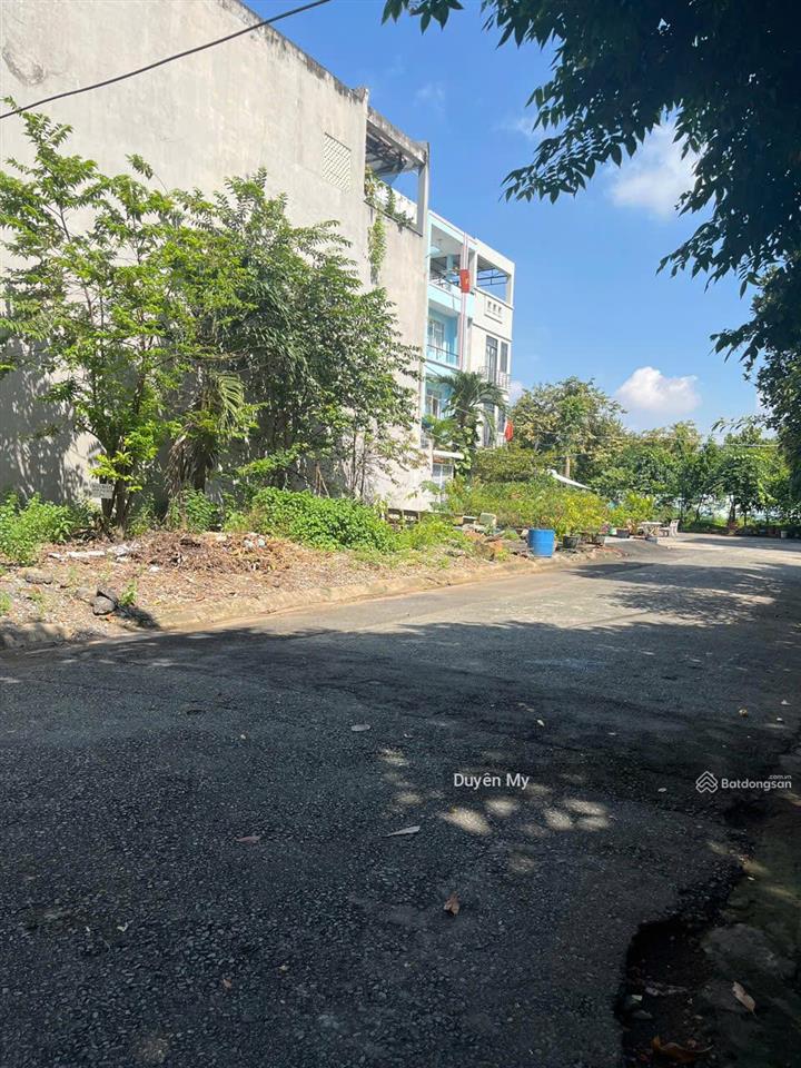 Bán gấp lô đất góc 2mt khu mười mẫu btđ, dt 76m2 gần công viên xd hầm 3 tầng