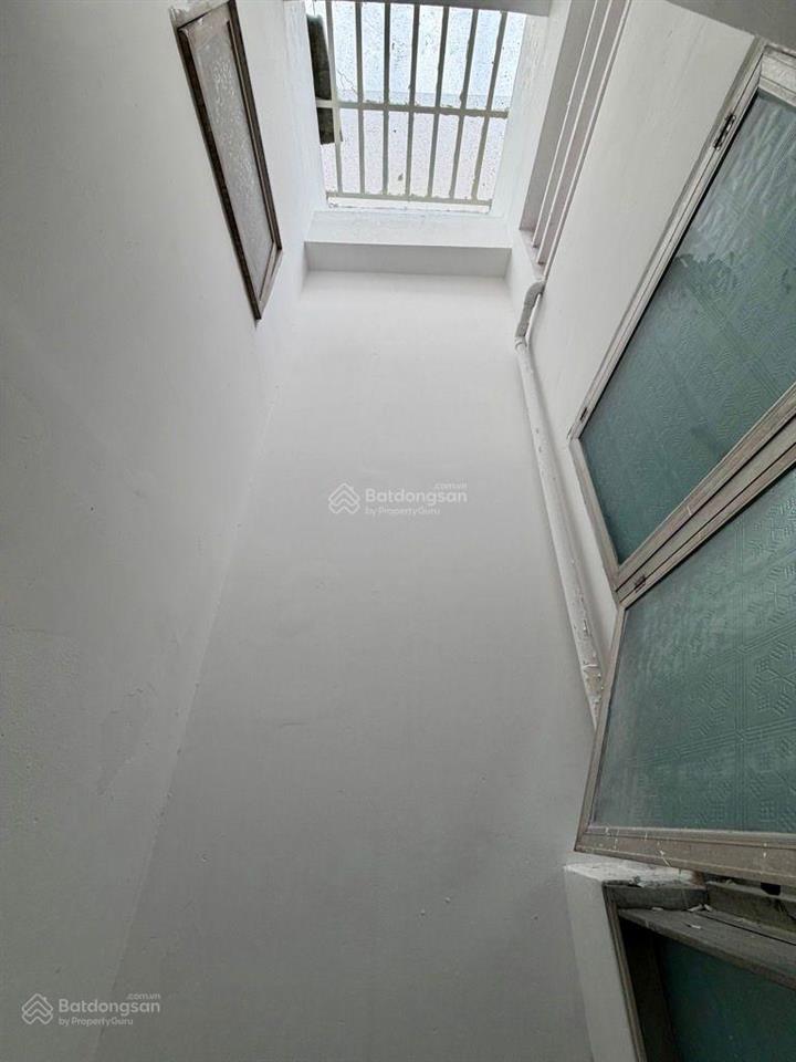 Bán gấp nhà quận 3  15m ra hẻm xh  3 tầng btct  44m2  6,x tỷ