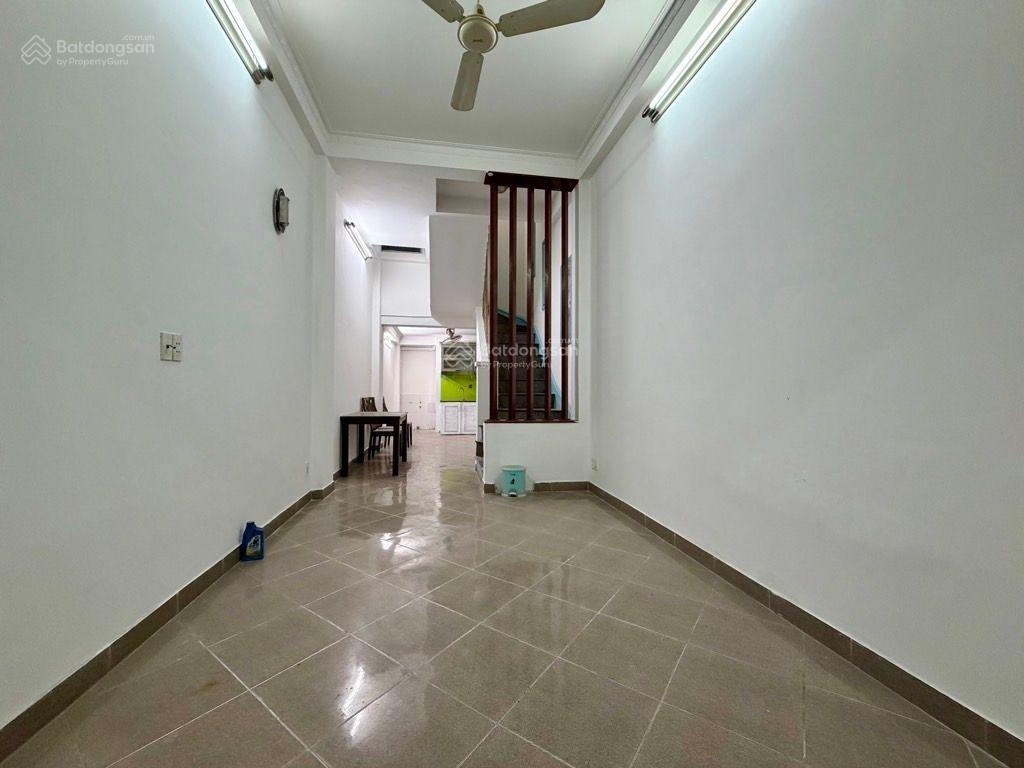 Bán gấp nhà quận 3  15m ra hẻm xh  3 tầng btct  44m2  6,x tỷ