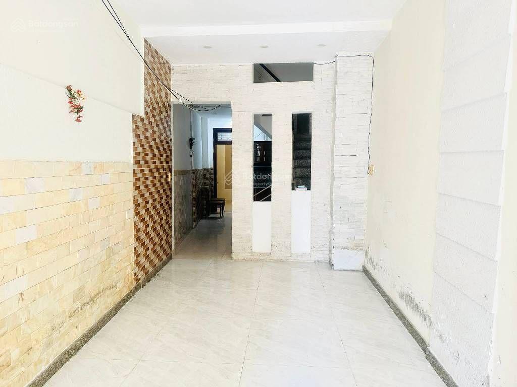 Chính chủ bán gấp  hẻm xe hơi quay đầu  56m2  7,5 tỷ  nở hậu  3 tầng btct