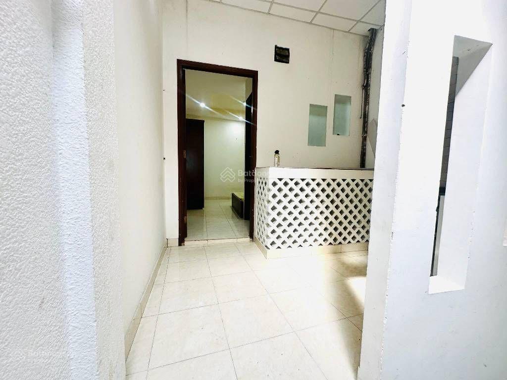 Chính chủ bán gấp  hẻm xe hơi quay đầu  56m2  7,5 tỷ  nở hậu  3 tầng btct
