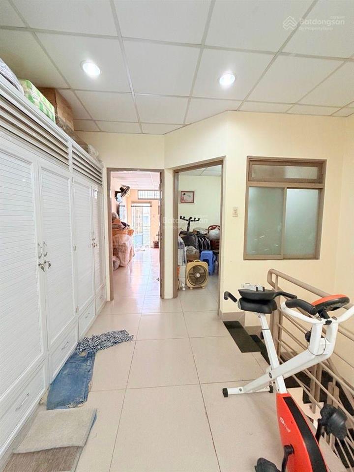 Hẽm 4m gần mặt tiền  nhà 2 tầng có 3pn  thích hợp cho hộ gđ, cho thuê  51.5m2  chỉ 7,8 tỷ