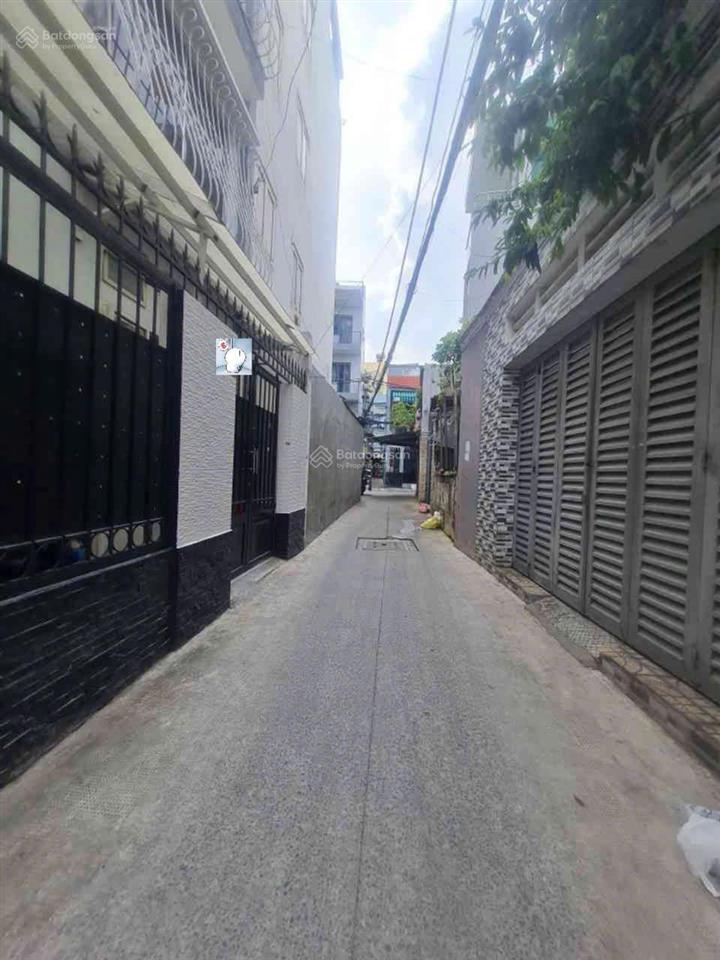 4 chỗ đổ cửa  4 tầng btct  33m²  ngang 6.5  6,x tỷ (tl)