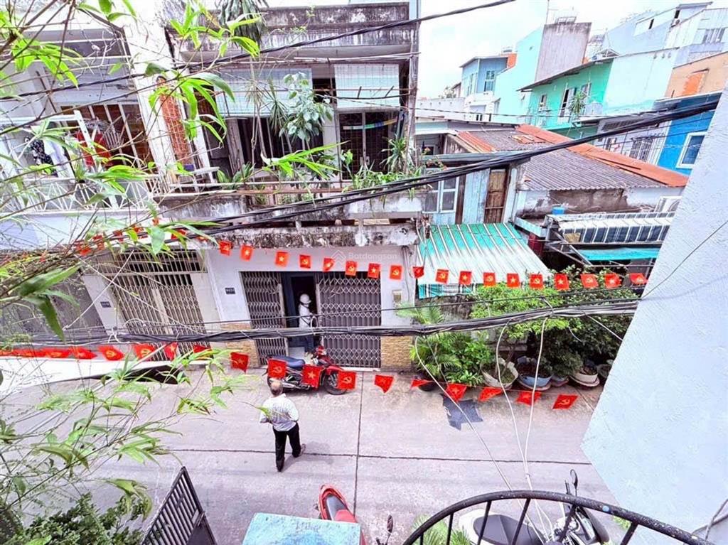 Nhà hẻm xe hơi tránh nhau 3 tầng btct  43m2  7,x tỷ  nhà cũ tiện xây sửa