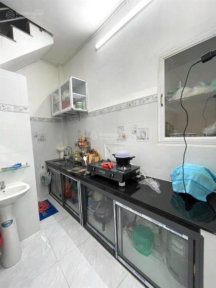 20m ra hẻm xe hơi 2 tầng  22m2  nở hậu  3,x tỷ