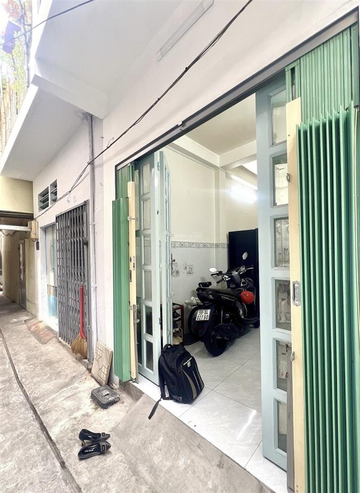 20m ra hẻm xe hơi 2 tầng  22m2  nở hậu  3,x tỷ
