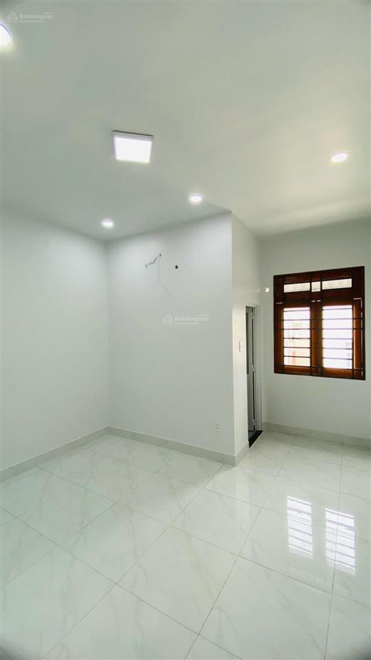 Chính chủ lâu đời  10 ra hxh  70m2  nhà mới vào ở ngay  3 tầng btct  vuông a4  7,8 tỷ tl