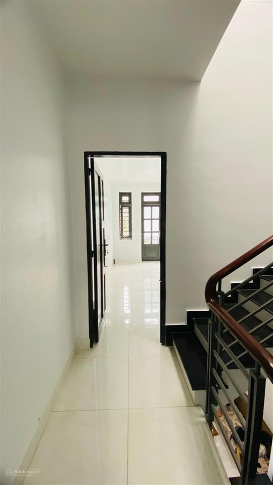 Chính chủ lâu đời  10 ra hxh  70m2  nhà mới vào ở ngay  3 tầng btct  vuông a4  7,8 tỷ tl