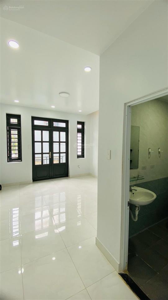 Chính chủ lâu đời  10 ra hxh  70m2  nhà mới vào ở ngay  3 tầng btct  vuông a4  7,8 tỷ tl