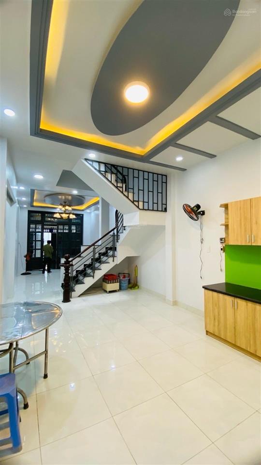Chính chủ lâu đời  10 ra hxh  70m2  nhà mới vào ở ngay  3 tầng btct  vuông a4  7,8 tỷ tl