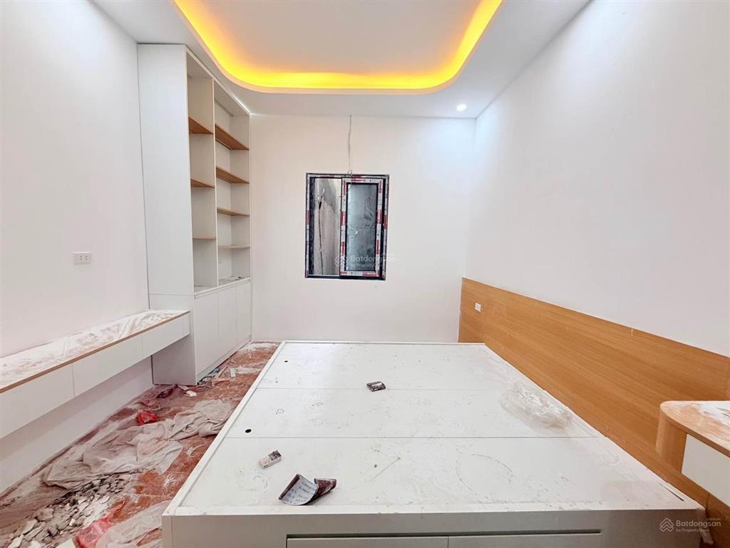 Bán nhà 5 tầng phố kim ngưu. sổ đỏ riêng chính chủ. không quy hoạch