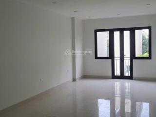 Tôi còn 3 sàn vp cạnh aeon mall hà đông cần cho thuê 50m/1 sàn điện nước, giá thuê 7 tr/ sàn