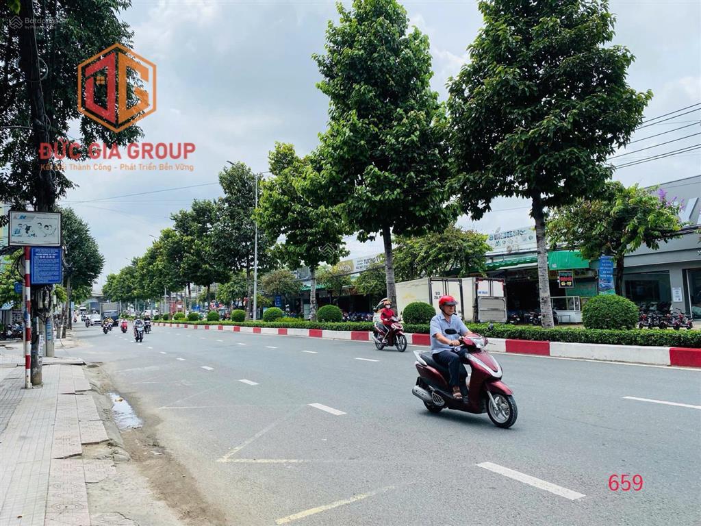 Cho thuê tòa nhà mặt tiền đồng khởi đoạn đẹp, sẵn hầm xe & thang máy