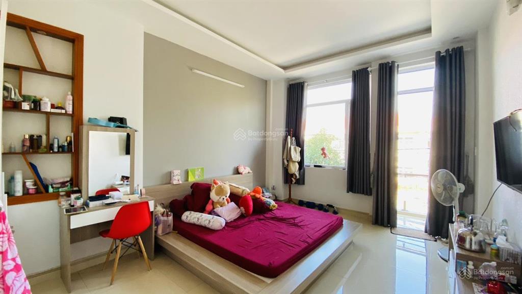 Bán nhà đẹp 1 trệt 3 lầu 76m2 full nội thất khu dân cư d2d võ thị sáu