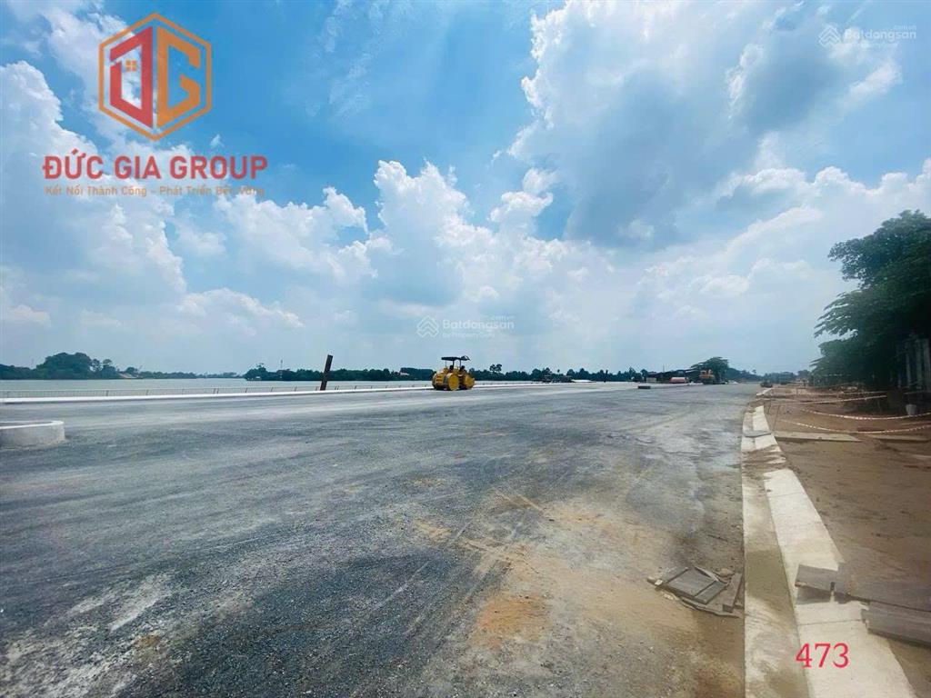 Không gian sống xanh, trước mặt là sông sau lưng tựa núi