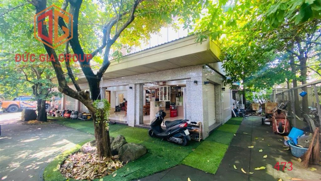 Không gian sống xanh, trước mặt là sông sau lưng tựa núi