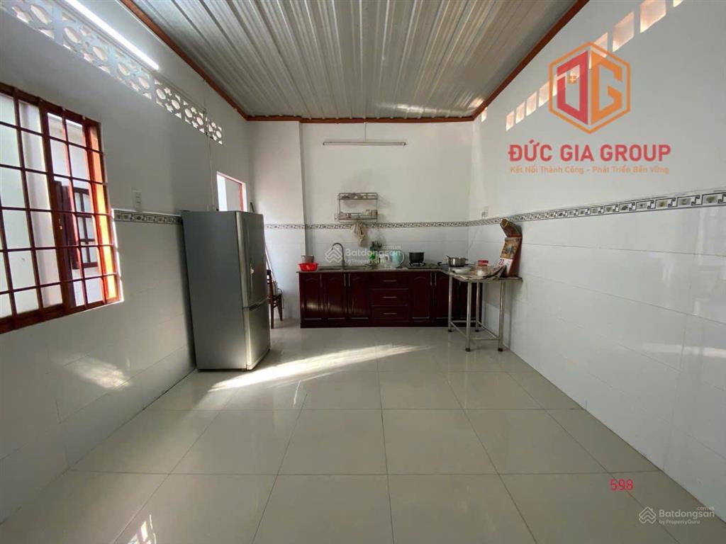 Cho thuê nhà mặt tiền đường phan trung 235m2 ngang 7m
