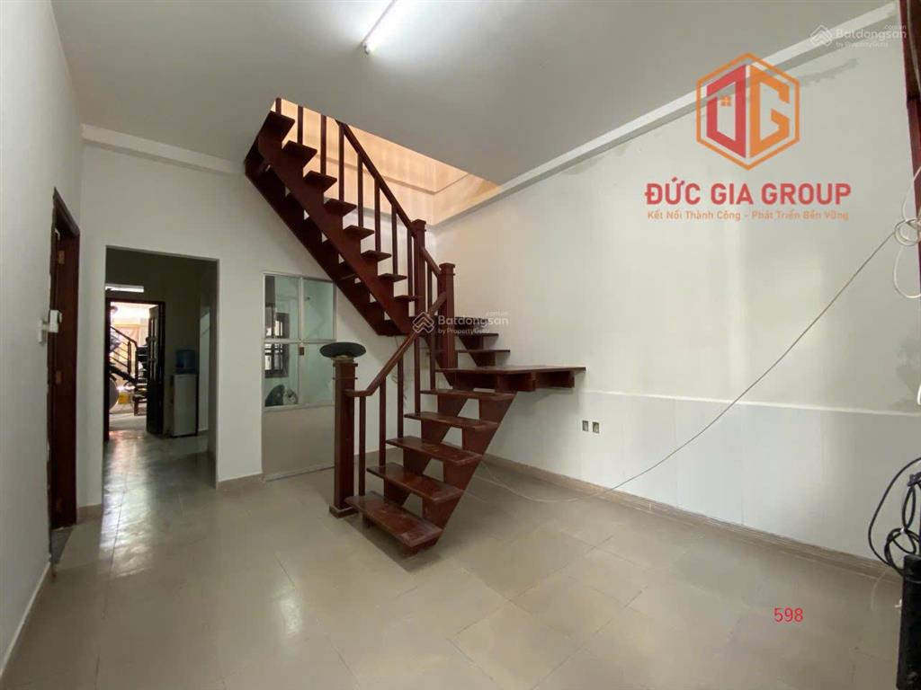 Cho thuê nhà mặt tiền đường phan trung 235m2 ngang 7m