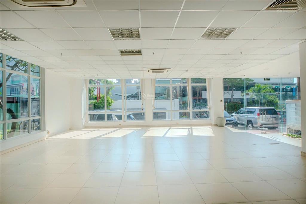 Cho thuê tòa nhà trường chinh, tân bình 1.200m sàn có pccc, máy lạnh