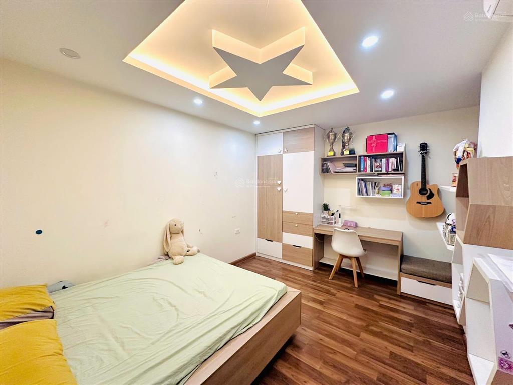 Con trai đi du học pháp không ở tới, gia đình cần bán căn 2pn2vs nhiều lộc công danh, học hành
